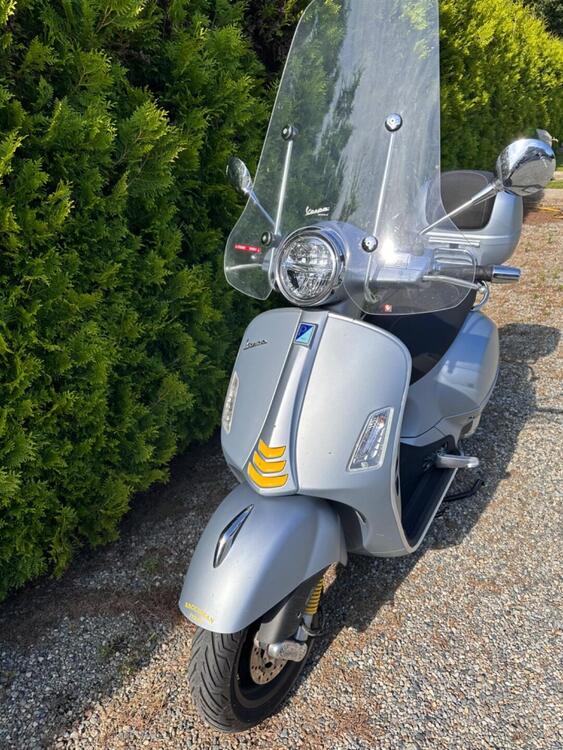 Vespa GTS 300 Super Hpe (2021 - 22) (3)