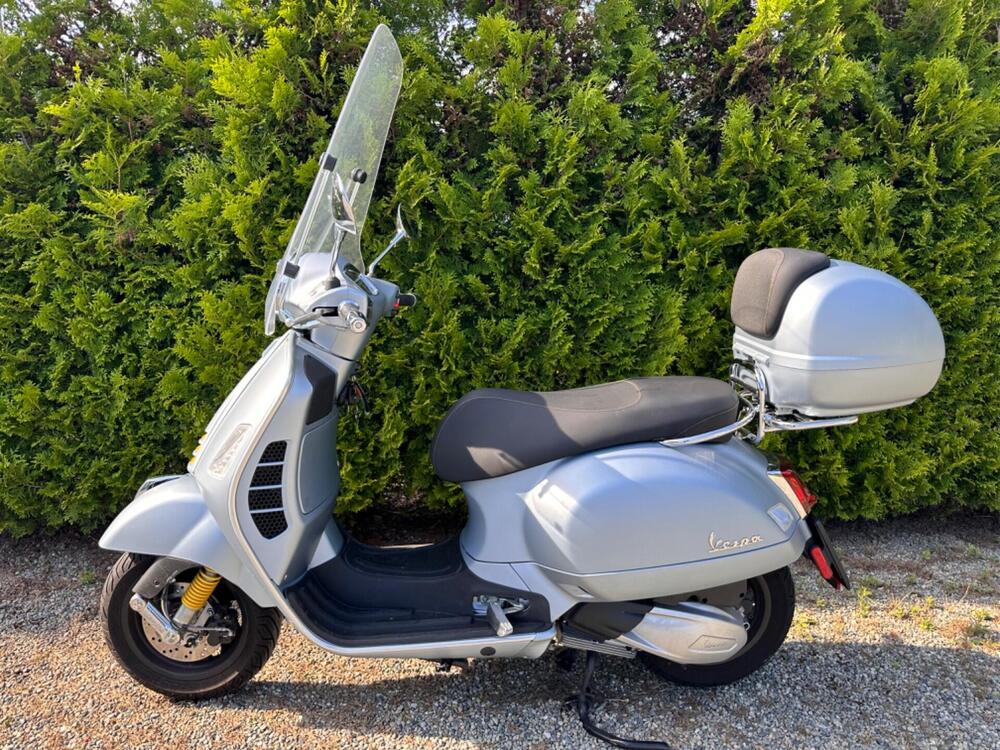 Vespa GTS 300 Super Hpe (2021 - 22) (4)