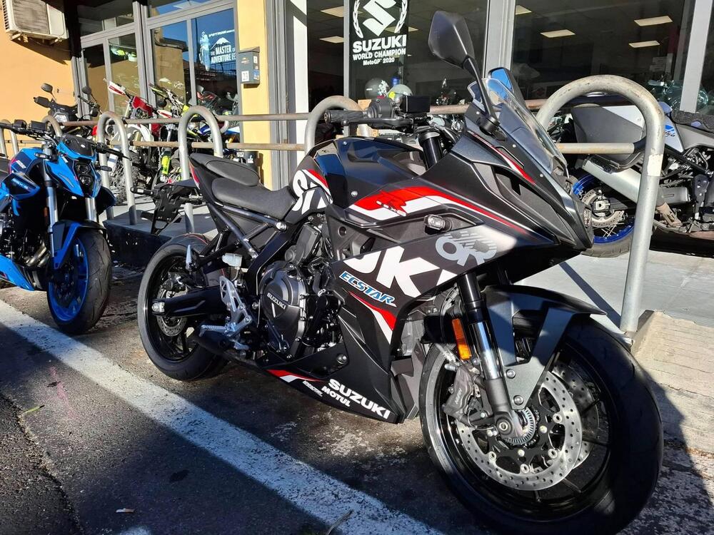 Suzuki GSX-8R (2024 - 25)