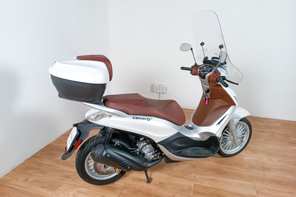 Piaggio Beverly 300 ABS-ASR (2021 - 25) (3)