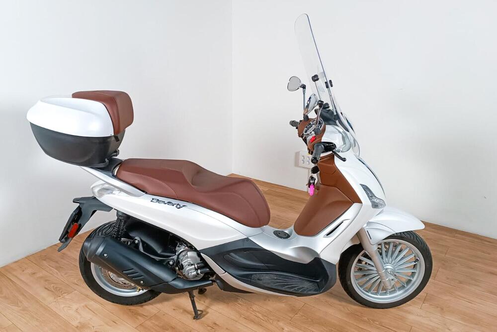 Piaggio Beverly 300 ABS-ASR (2021 - 25)