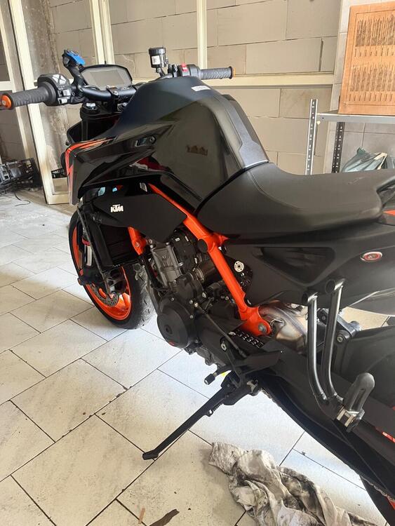 KTM 890 Duke R (2022 - 23) (2)