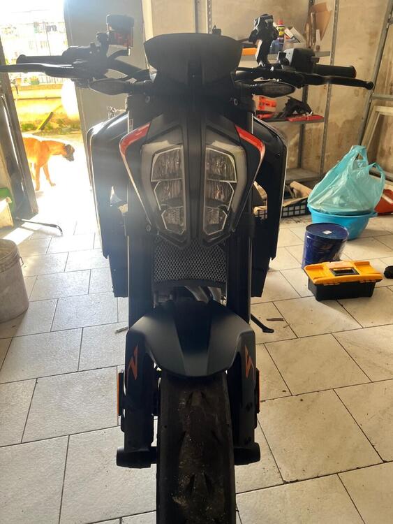 KTM 890 Duke R (2022 - 23) (4)