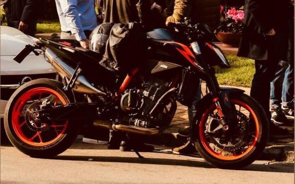 KTM 890 Duke R (2022 - 23) (5)