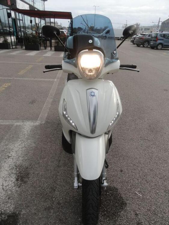 Piaggio Beverly 350 SportTouring ie ABS (2011 - 17) (3)