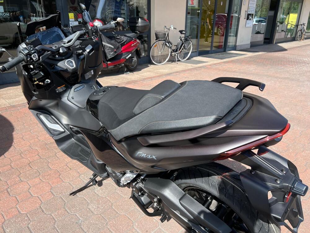 Yamaha T-Max 560 Tech Max (2022 - 24) (4)