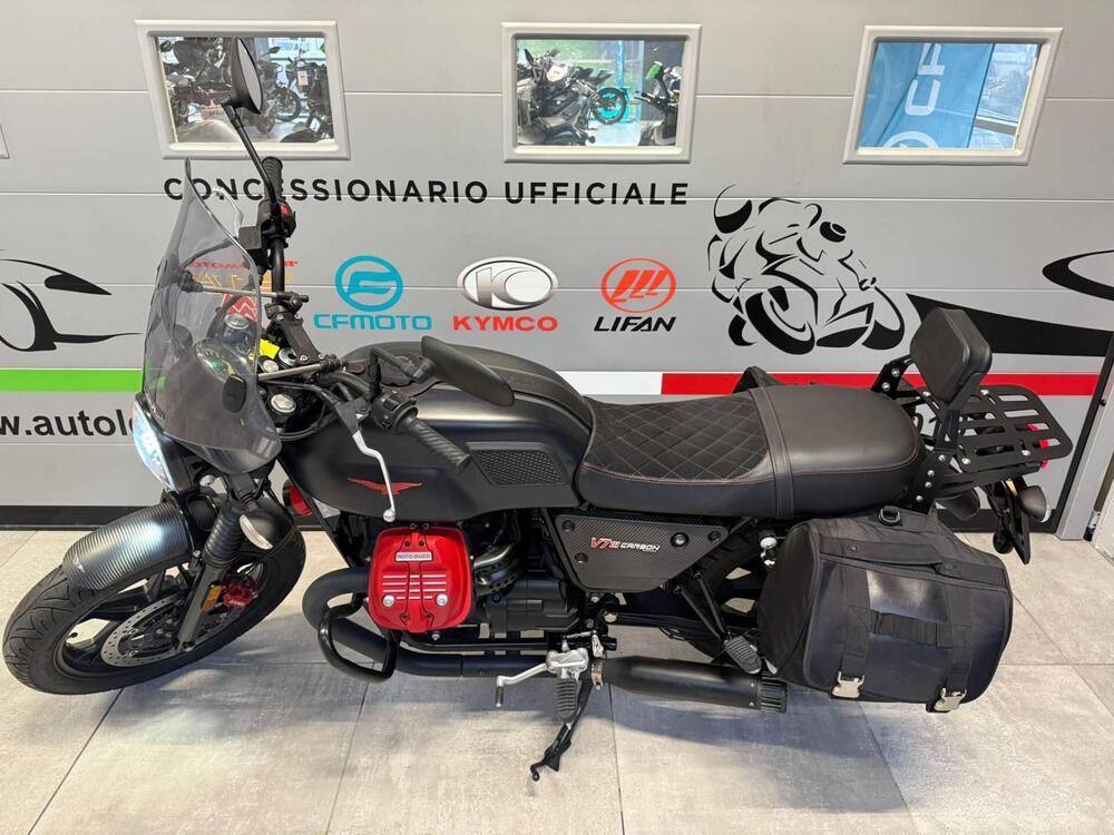 Moto Guzzi V7 III Carbon (2018 - 20) (2)