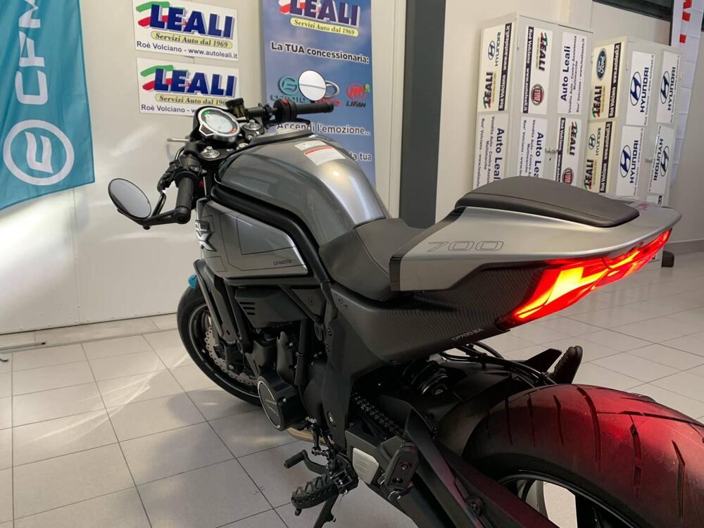 CFMOTO 700CL-X Sport (2022 - 25) (4)