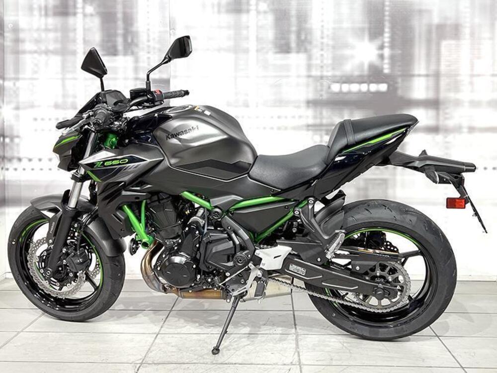 Kawasaki Z 650 (2021 - 24) (2)