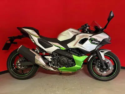 Kawasaki Ninja 7 Hybrid (2024 - 26) usata