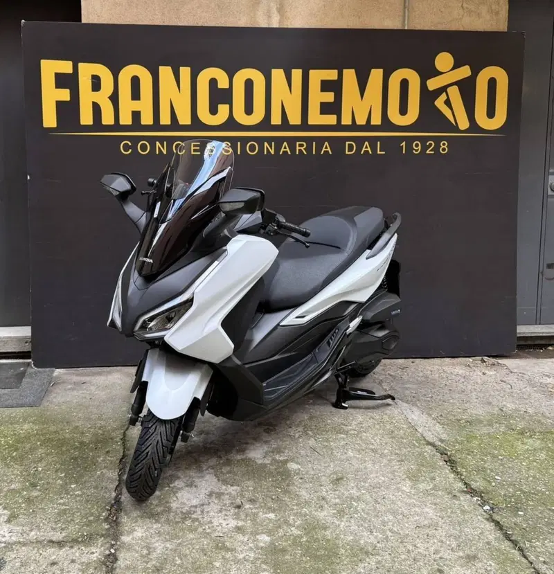 Honda Forza 350 (2025 - 26) (4)