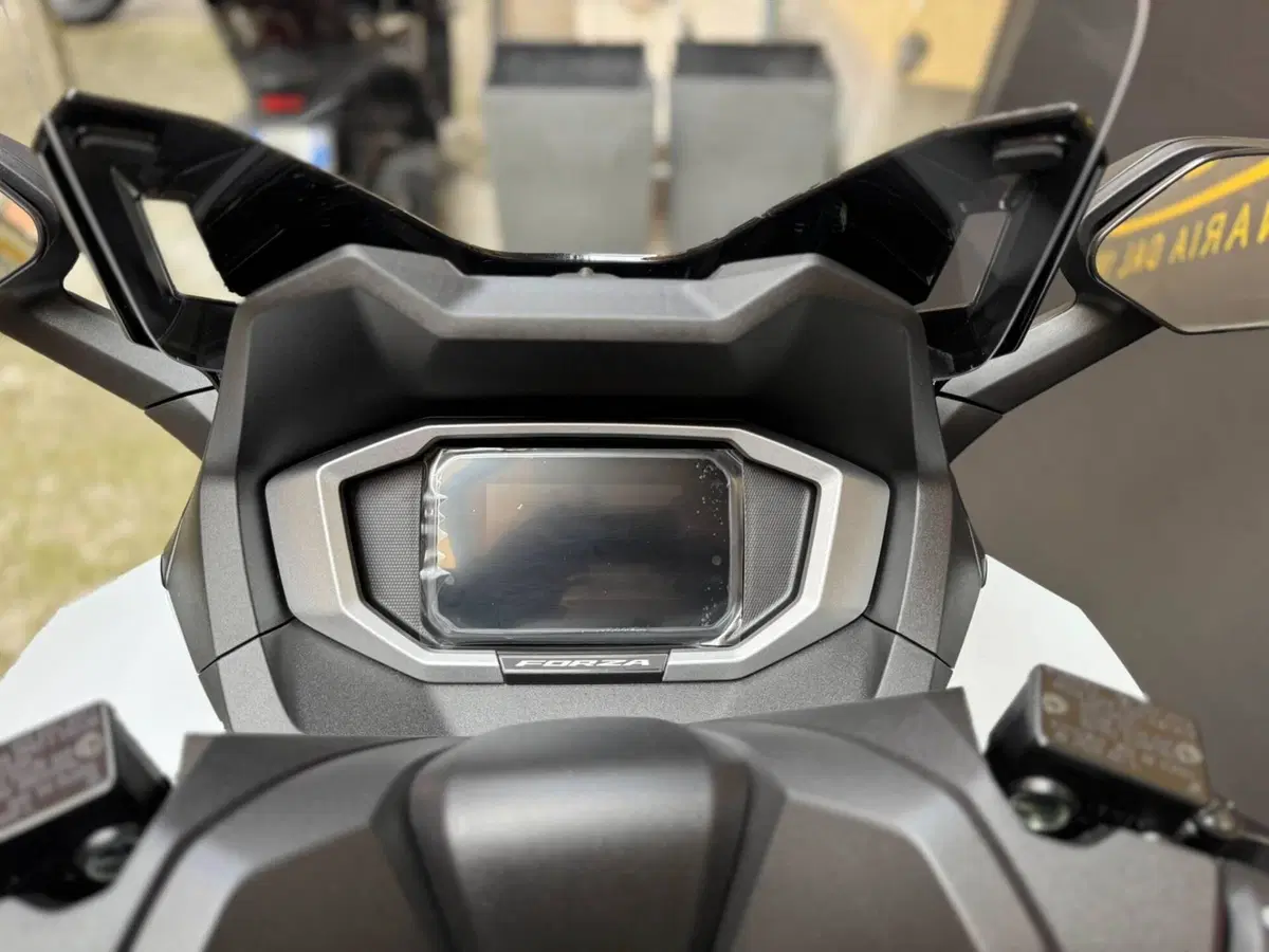 Honda Forza 350 (2025 - 26) (6)