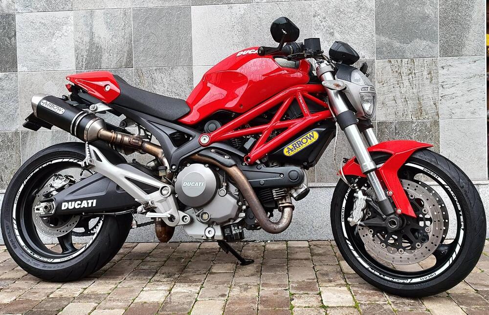 Ducati Monster 696 (2008 - 13) (3)