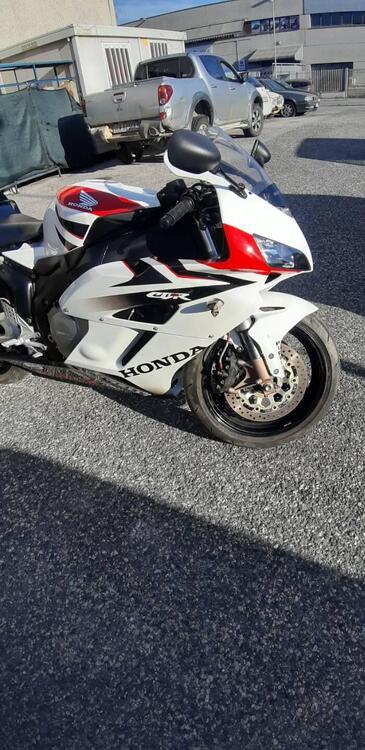 Honda CBR 1000 RR Fireblade (2004 - 05)