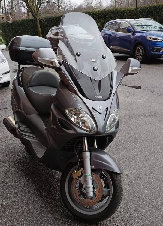 Piaggio X9 500 Evolution (5)