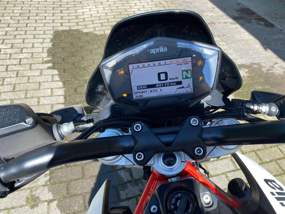 Aprilia Dorsoduro 900 (2017 - 20) (3)