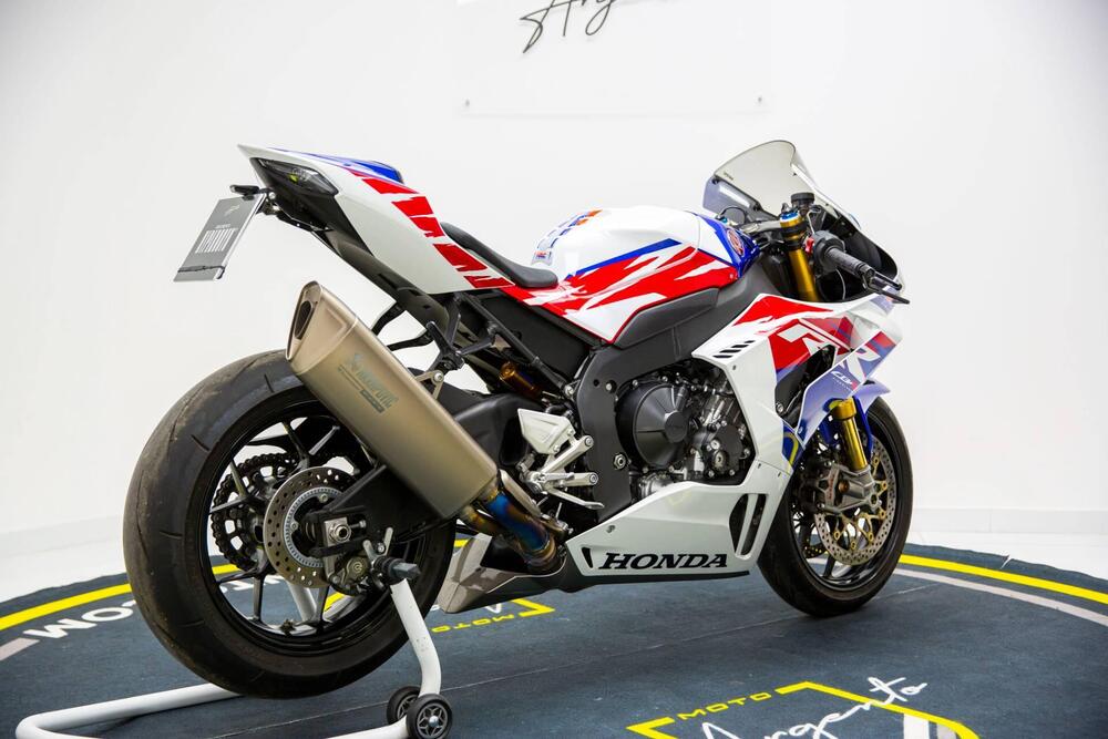 Honda CBR 1000 RR-R Fireblade SP 30th Anniversary (2022 - 23) (4)