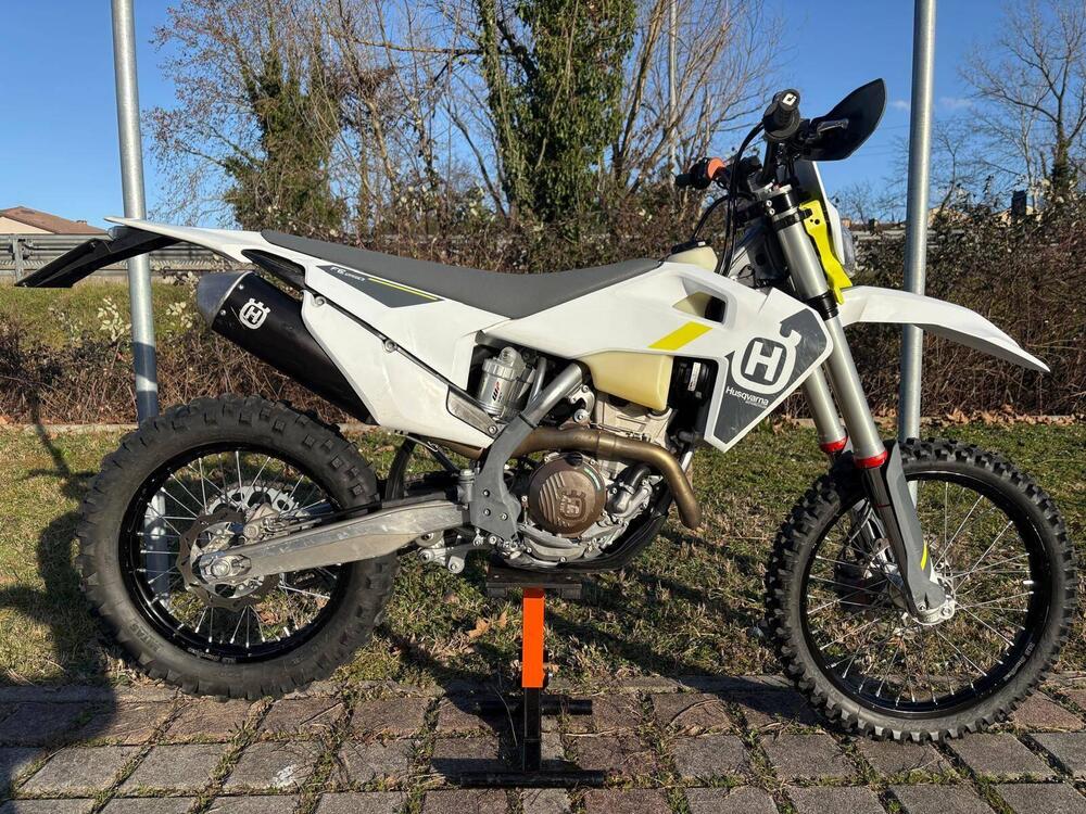 Husqvarna FE 250 (2022) (2)