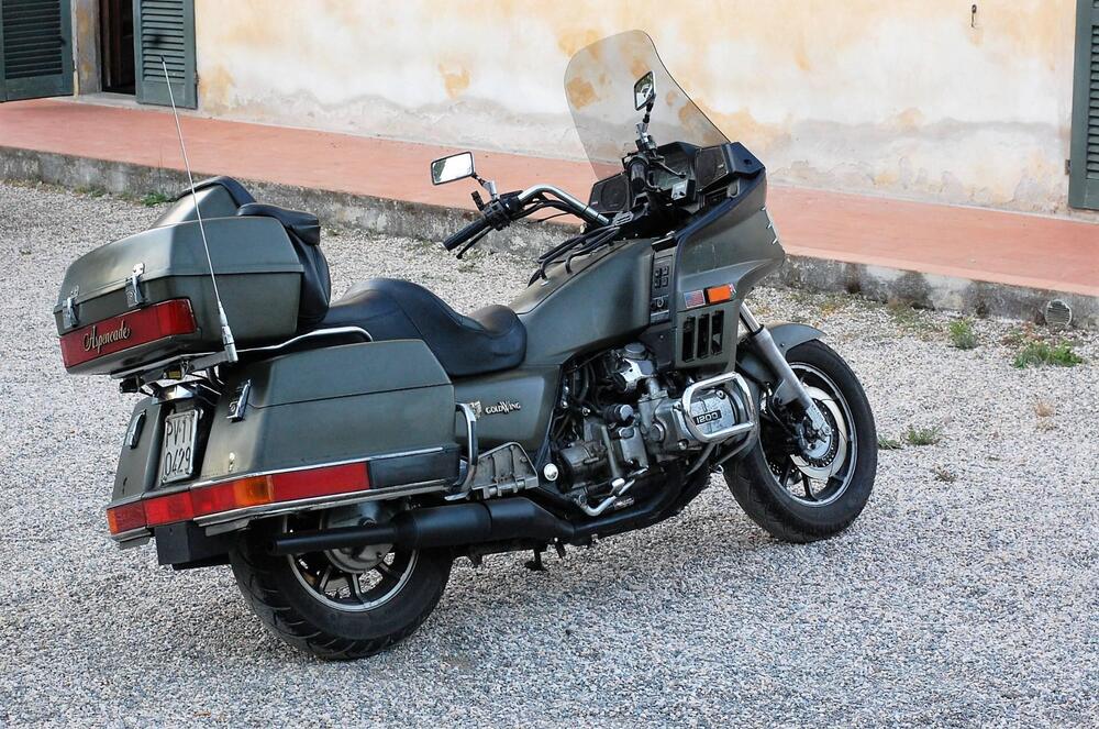 Honda GL 1200 Gold wing (2)