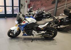 Bmw F 900 R (2021 - 24) usata