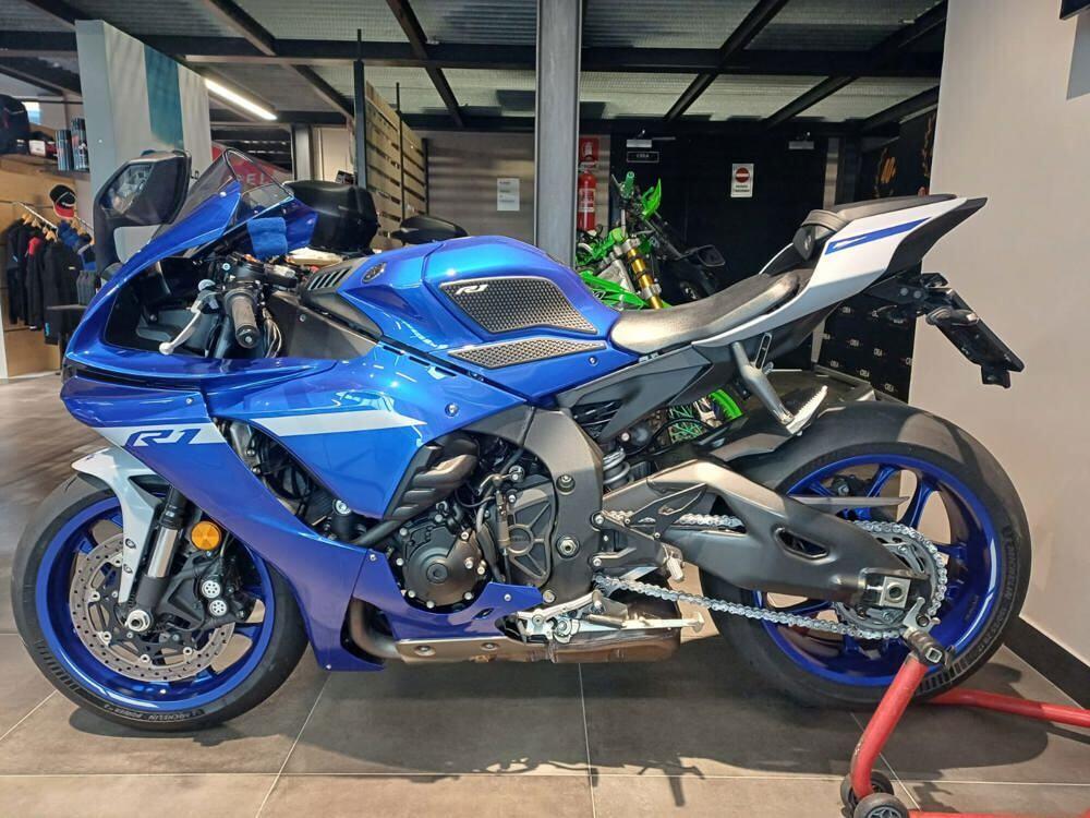 Yamaha YZF R1 (2020 - 25)