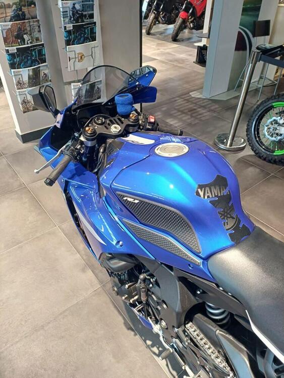 Yamaha YZF R1 (2020 - 25) (5)