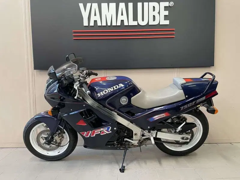 Honda VFR 750 F (1990 - 93) (3)