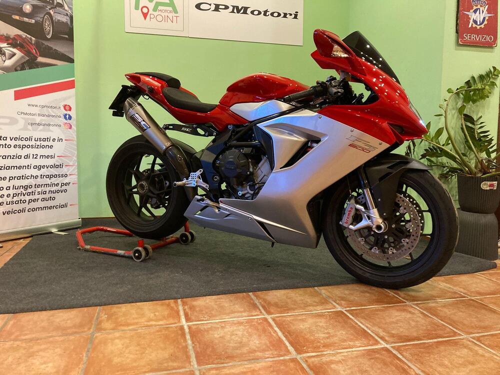 MV Agusta F3 800 EAS (2013 - 15) (2)