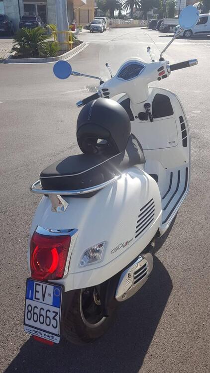 Vespa GTS 300 Hpe (2021 - 22) (2)