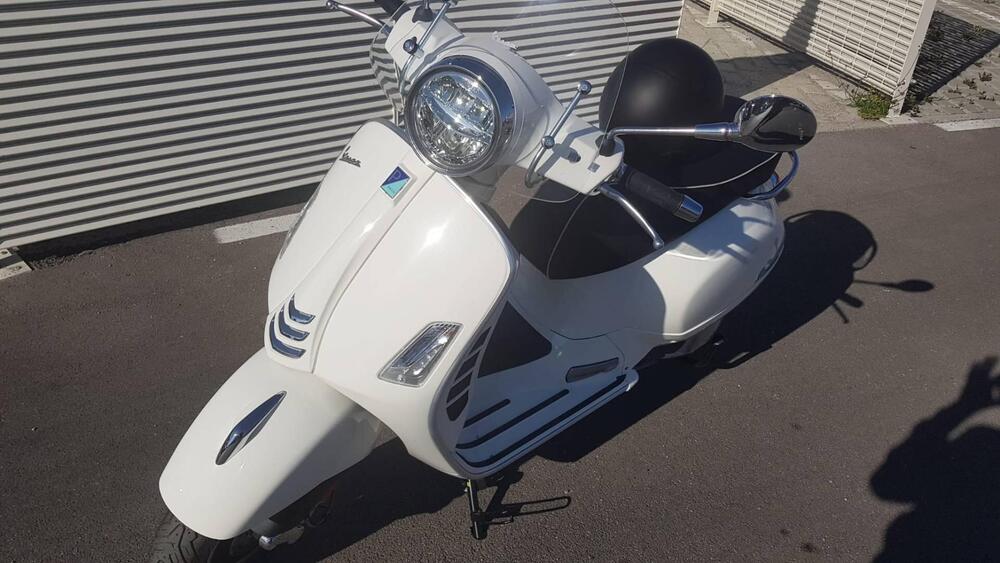 Vespa GTS 300 Hpe (2021 - 22) (5)