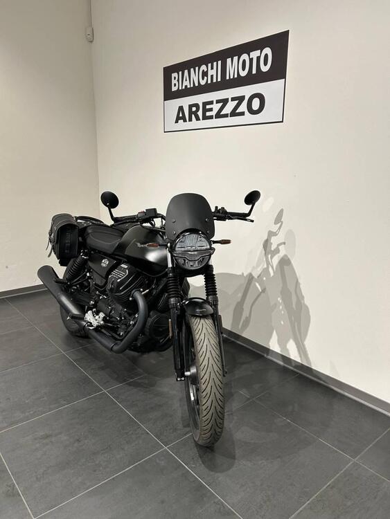 Moto Guzzi V7 Stone (2021 - 25) (3)