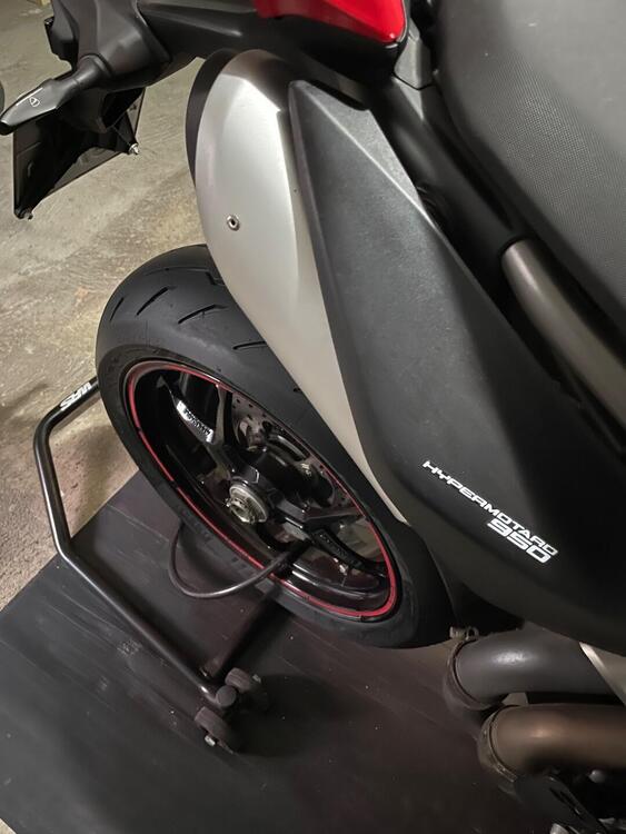 Ducati Hypermotard 950 (2022 - 25) (4)