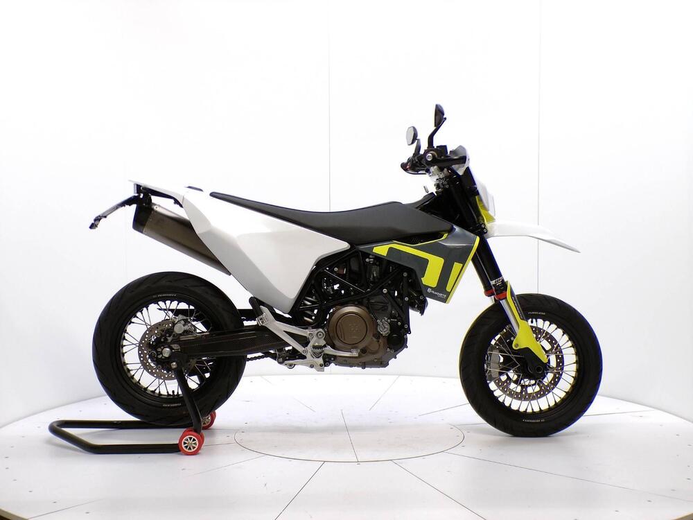 Husqvarna 701 Supermoto (2021)