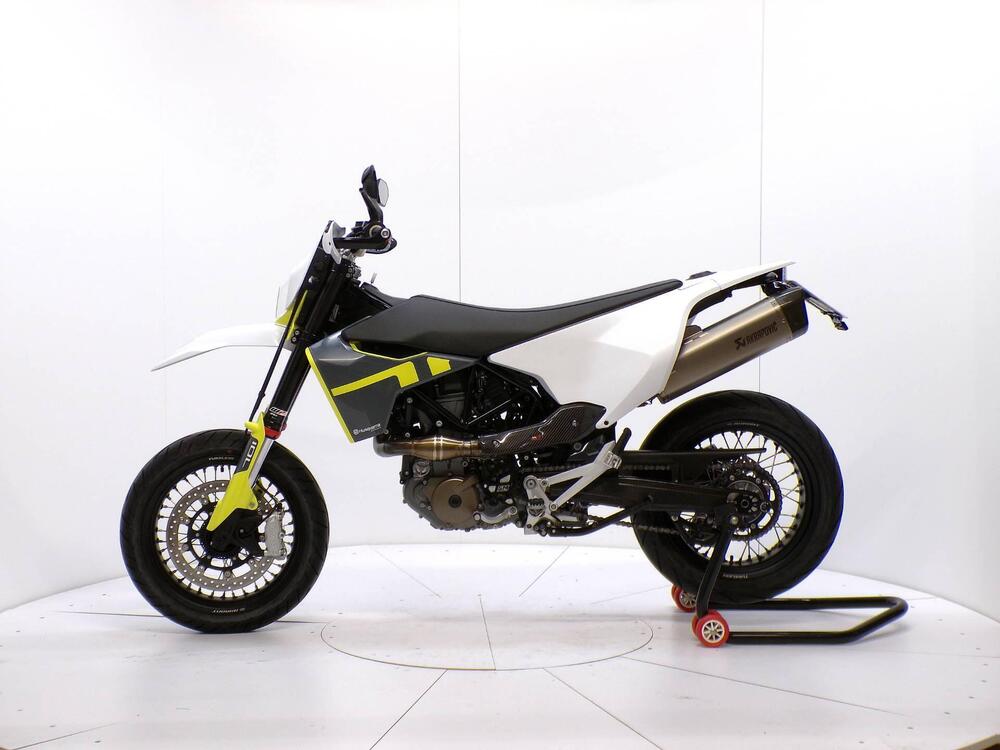 Husqvarna 701 Supermoto (2021) (4)