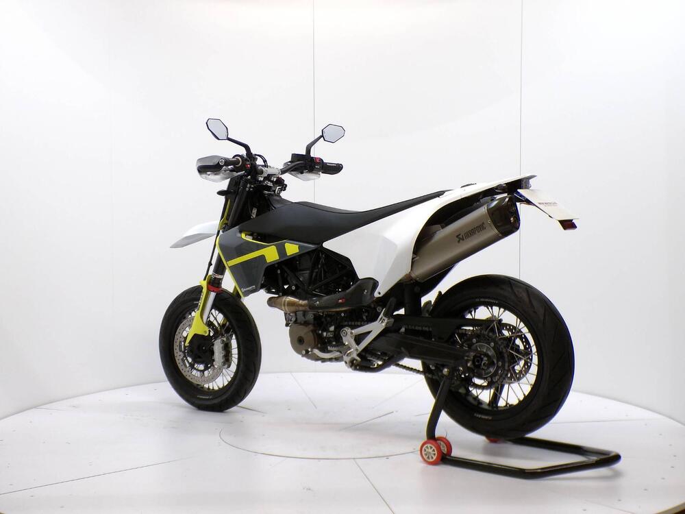 Husqvarna 701 Supermoto (2021) (5)