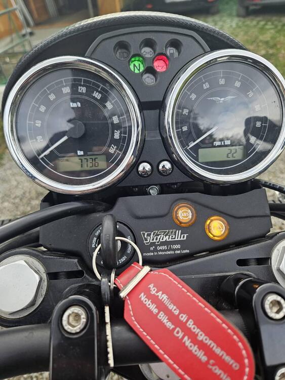 Moto Guzzi V7 II Stornello (2017 - 18) (5)