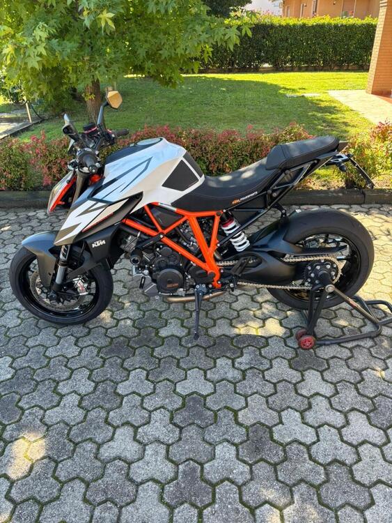 KTM 1290 Super Duke R (2019)