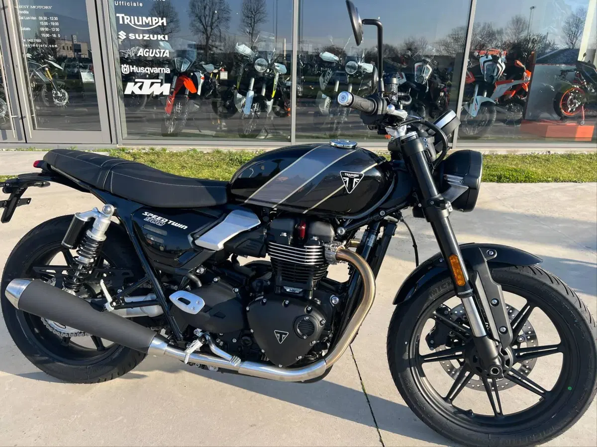 Triumph Speed Twin 900 (2025 - 26) (8)