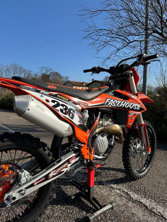 KTM 250 SX-F (2020) (4)