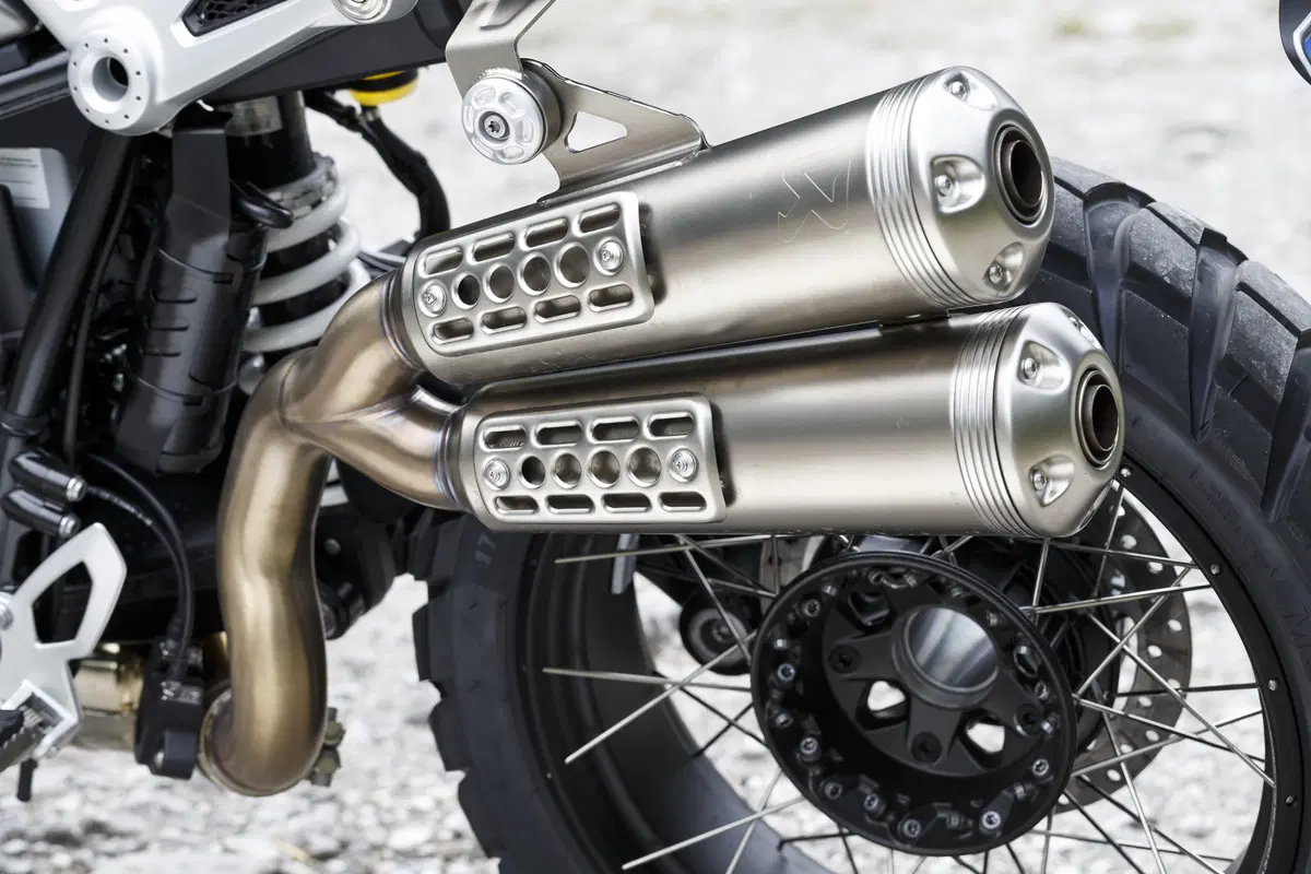 BMW R nineT Scrambler: primo test (4)