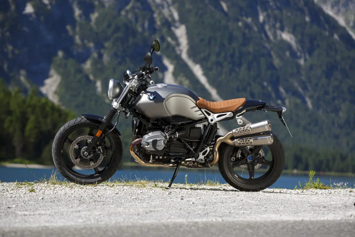 BMW R nineT Scrambler: primo test (5)