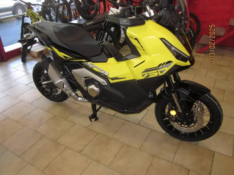 Honda X-ADV 750 (2025 - 26) (2)