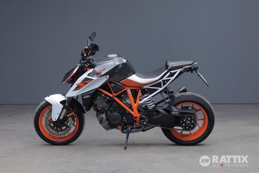 KTM 1290 Super Duke R (2019) (3)