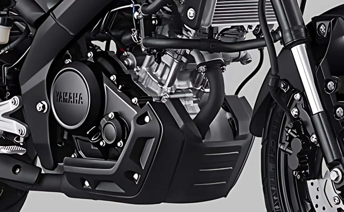 Yamaha XSR in abito da sera