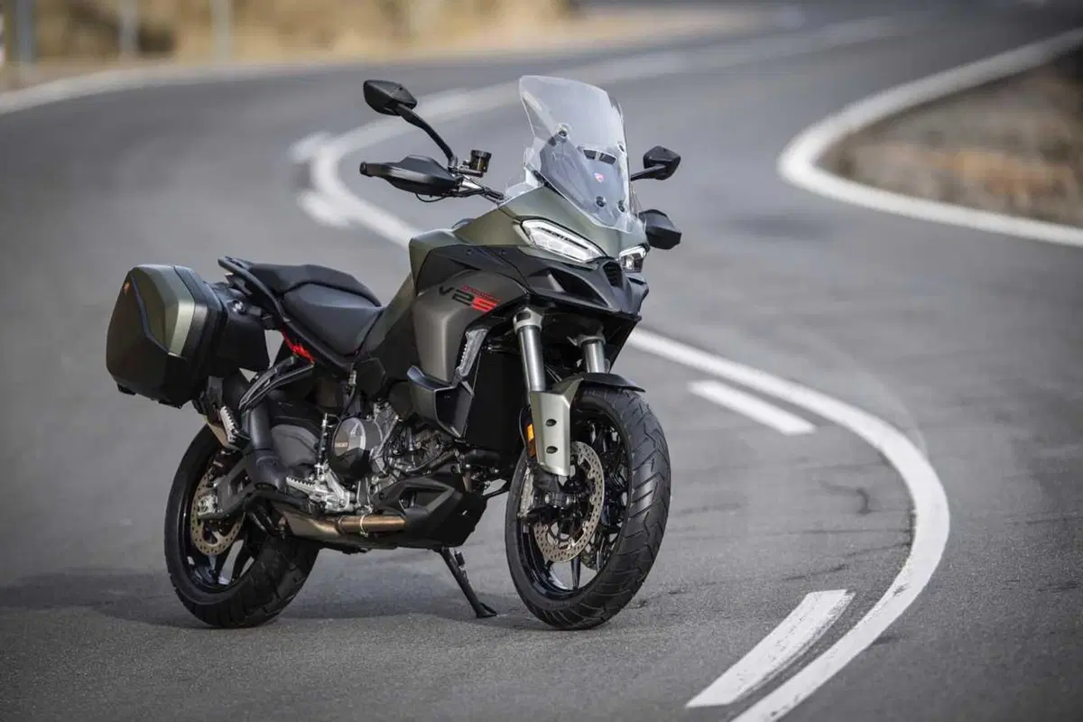 La Multistrada più leggera e facile di sempre? Abbiamo guidato la nuova Ducati V2 [VIDEO] (8)