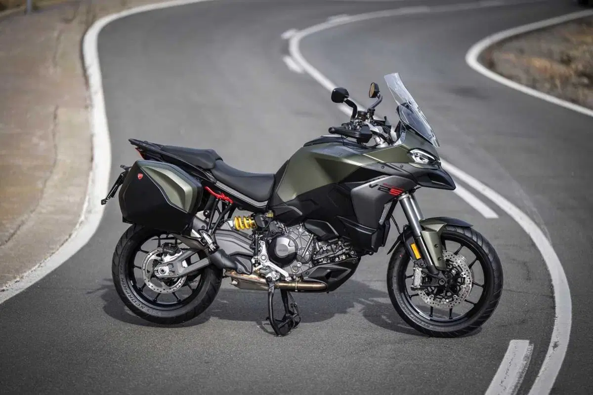 La Multistrada più leggera e facile di sempre? Abbiamo guidato la nuova Ducati V2 [VIDEO] (9)