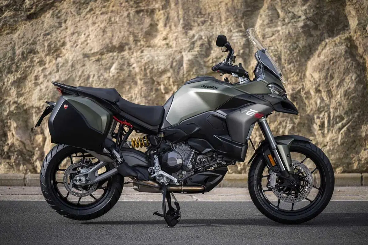 La Multistrada più leggera e facile di sempre? Abbiamo guidato la nuova Ducati V2 [VIDEO] (14)