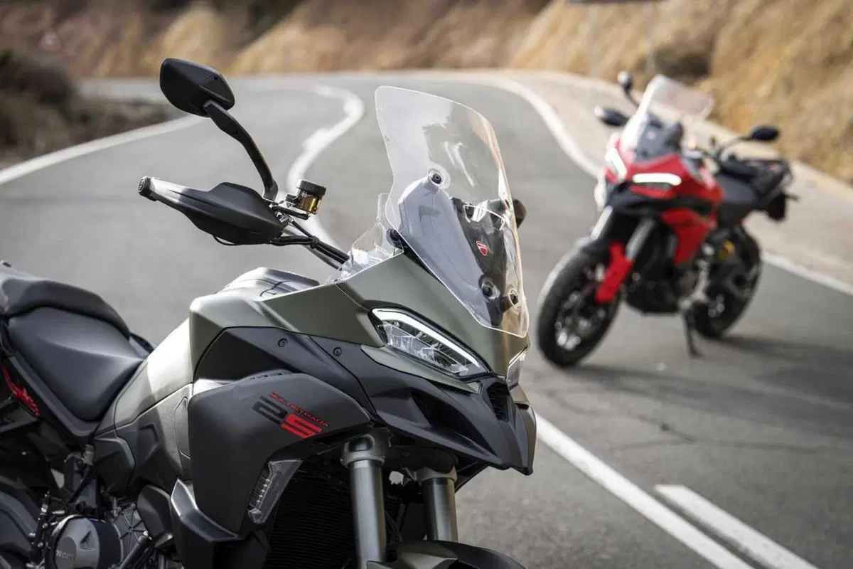 La Multistrada più leggera e facile di sempre? Abbiamo guidato la nuova Ducati V2 [VIDEO] (23)