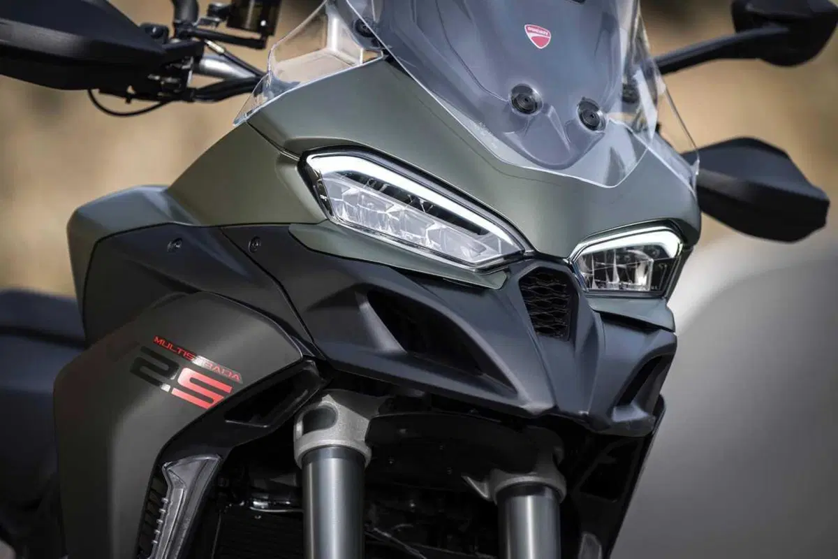 La Multistrada più leggera e facile di sempre? Abbiamo guidato la nuova Ducati V2 [VIDEO] (25)