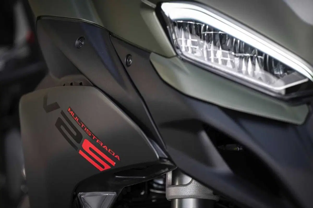 La Multistrada più leggera e facile di sempre? Abbiamo guidato la nuova Ducati V2 [VIDEO] (26)